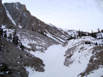 Boney snow cover near Sacajewea Peak